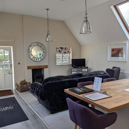 The Coach House Apartment At Cefn Tilla Court, Usk Eksteriør billede
