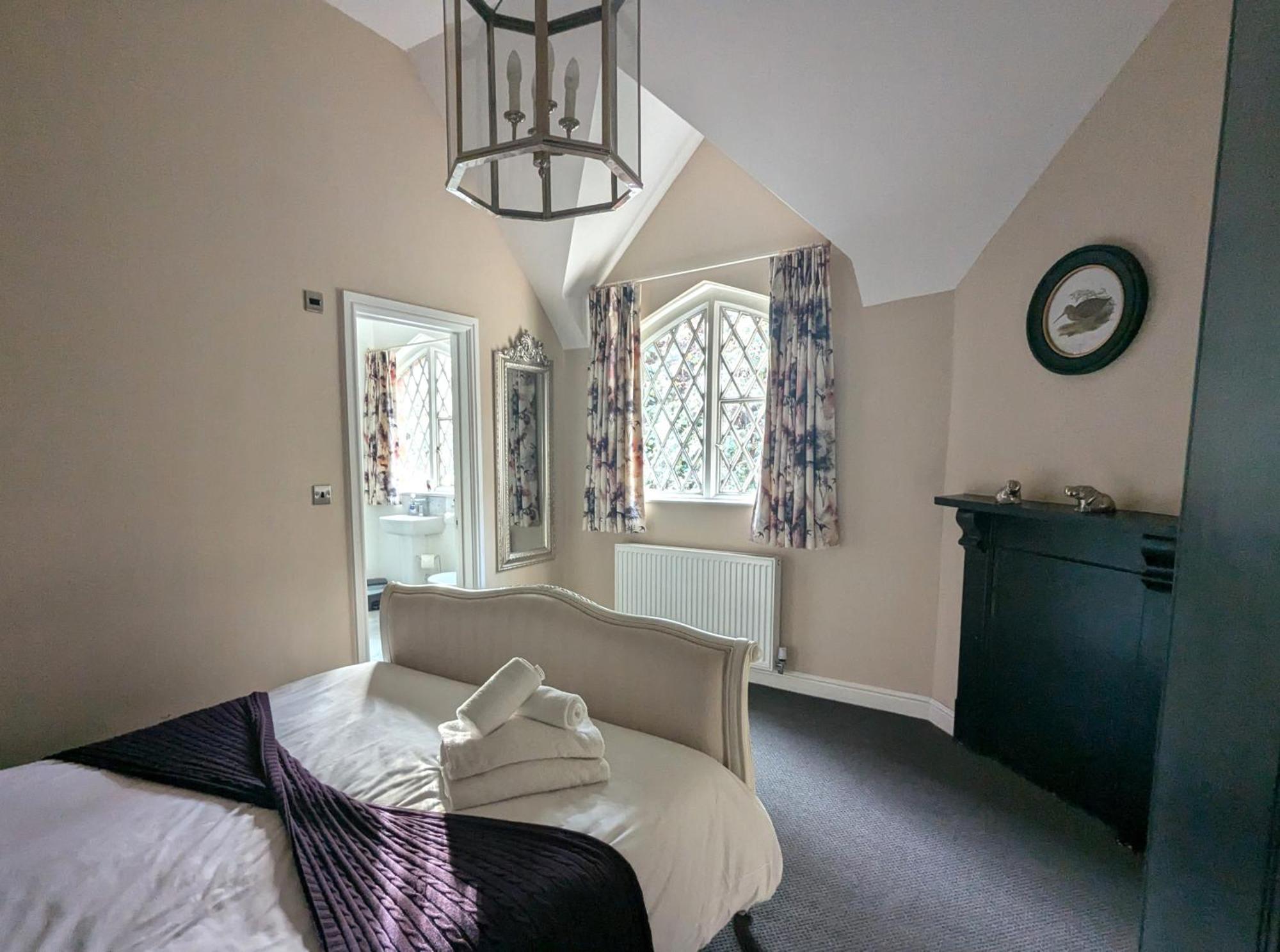 The Coach House Apartment At Cefn Tilla Court, Usk Eksteriør billede